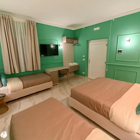 Anama Hotel *